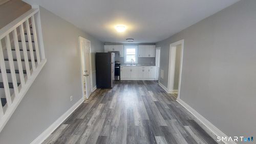 2-31 William St, Danbury, CT, 06810-2724 | Card Image