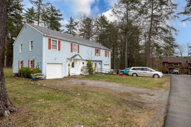 101 Hidden Gln, Townhouse with 3 bedrooms, 2 bathrooms and null parking in Montague NJ | Image 11