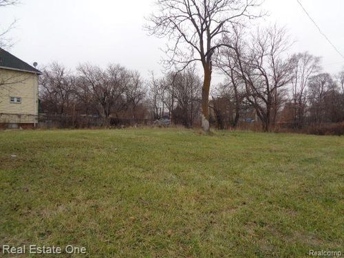 5230 Linwood St, Detroit, MI, 48208-2062 | Card Image