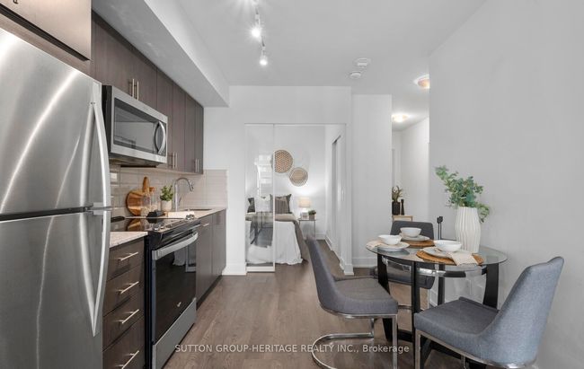 1215 - 2550 Simcoe St N, Condo with 2 bedrooms, 2 bathrooms and 1 parking in Oshawa ON | Image 12