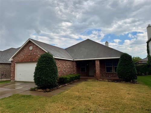 1957 Creek Crossing Dr, Justin, TX, 76247-6745 | Card Image