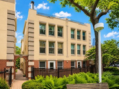 2se-1170 Plymouth Ct, Chicago, IL, 60605-3003 | Card Image