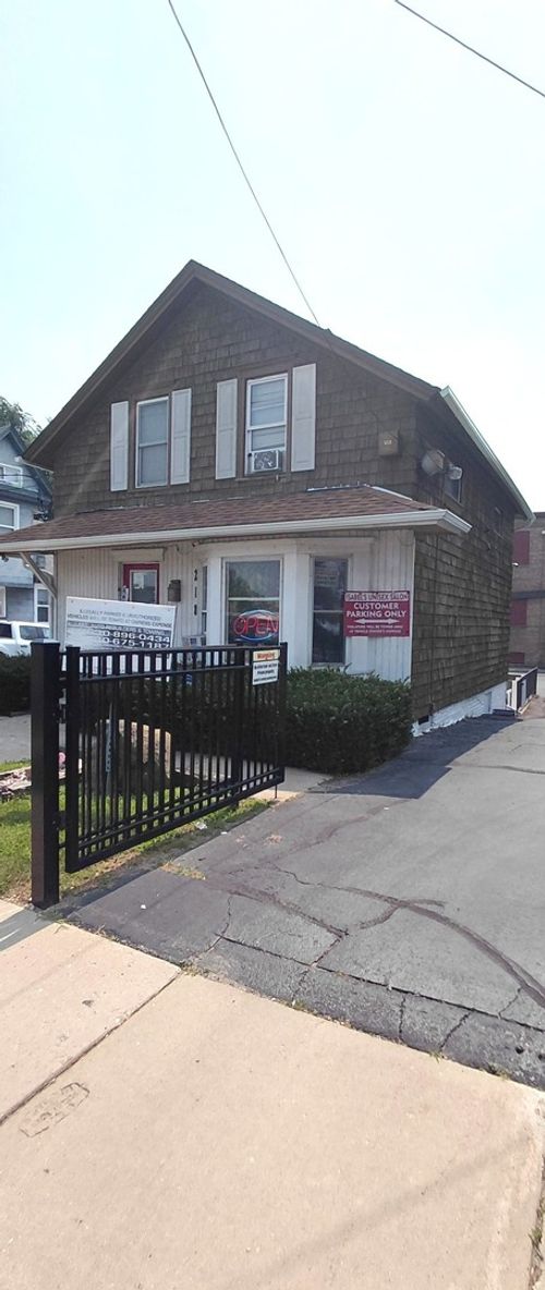218- 220 S Lake Street, Aurora, IL, 60506 | Card Image