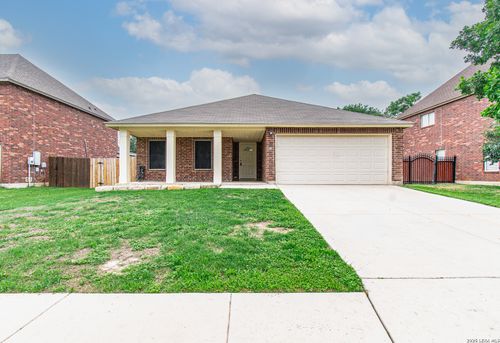 851 Camel Back Dr, New Braunfels, TX, 78130-2461 | Card Image