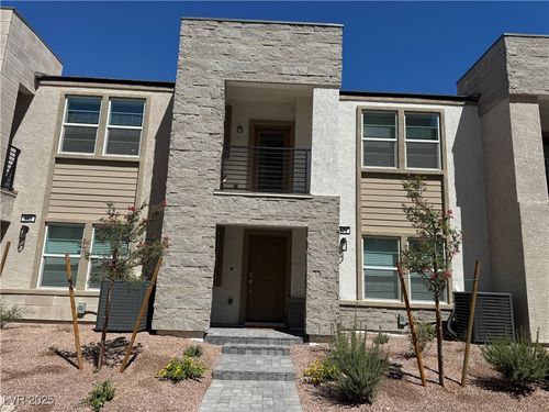 879 Apatite Pl, Henderson, NV, 89011-1571 | Card Image