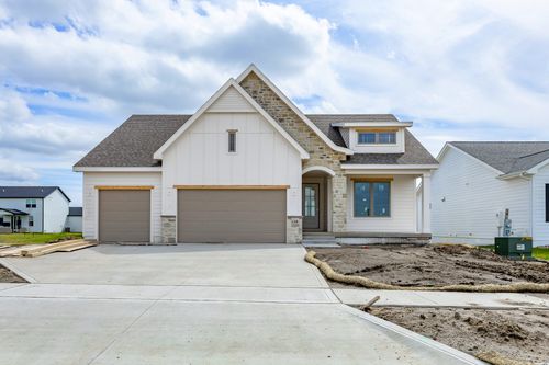 130 Nw Crabtree Ln, Waukee, IA, 50263-4506 | Card Image