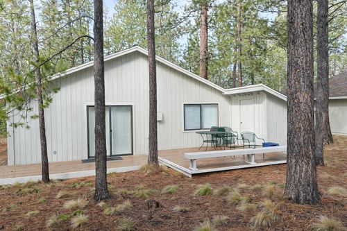 57048 Deer Ln, Sunriver, OR, 97707-2597 | Card Image