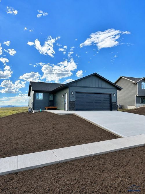 209 Dorchester Ave, Box Elder, SD, 57719-8044 | Card Image