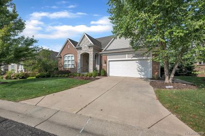 9335 Saddlebrook Court, Condo with 4 bedrooms, 3 bathrooms and null parking in Plymouth Twp MI | Image 2