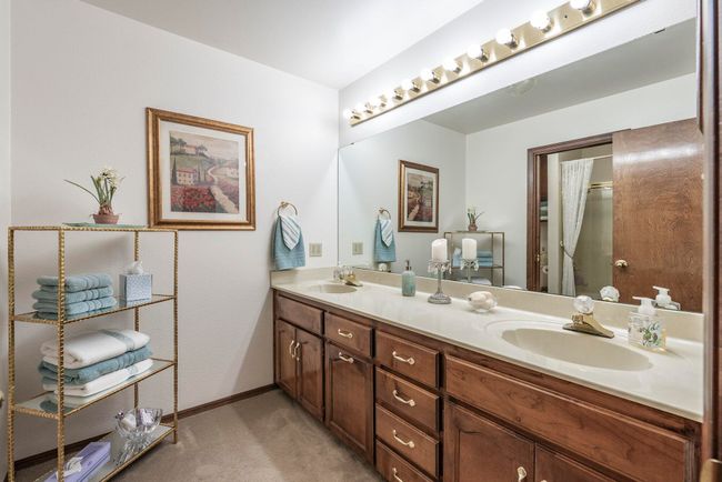 9415 21 St Ave, Home with 3 bedrooms, 3 bathrooms and null parking in Lemoore CA | Image 30