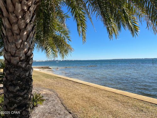 yn204-2100 W Beach Dr, Panama City, FL, 32401-1696 | Card Image