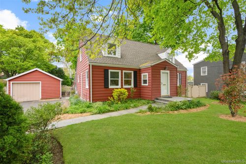 925 Old Post Rd, Mamaroneck, NY, 10543-3925 | Card Image