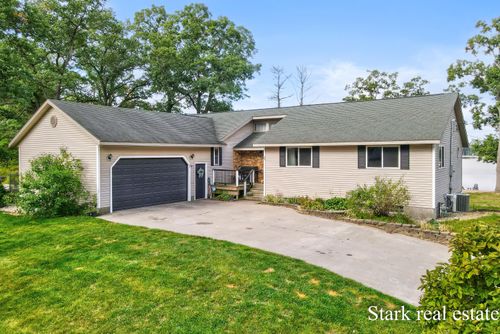 167 E Lincoln Rd, Twin Lake, MI, 49457-8736 | Card Image