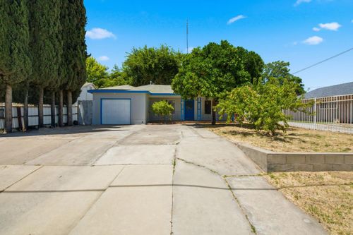 6807 Cottage St, Winton, CA, 95388-8012 | Card Image