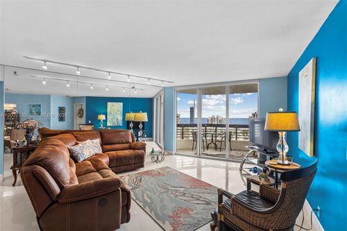 3307-3500 Mystic Pointe Dr, Aventura, FL, 33180-2578 | Card Image