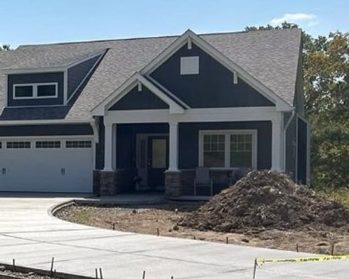 134 Sterling Oaks Dr, Trafford, PA, 15085-2601 | Card Image