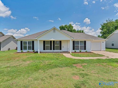 28221 Nuke Whitt Ln, Ardmore, AL, 35739-8461 | Card Image