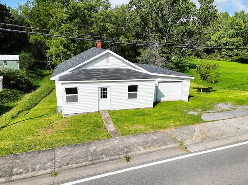 379 Freedom Ave, Tazewell, VA, 24651-5393 | Card Image