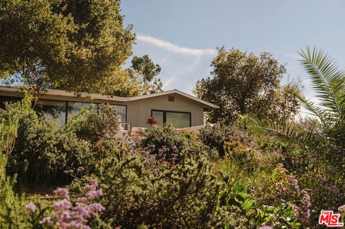 9550 Wheatland Ave, Shadow Hills, CA, 91040-1426 | Card Image