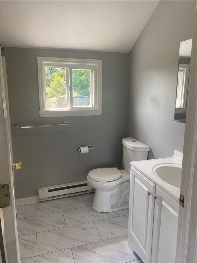 Bathroom | Image 8