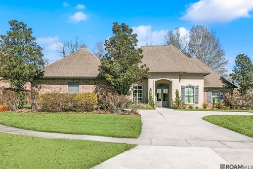 2913 Country Lake Dr, Zachary, LA, 70791-2880 | Card Image