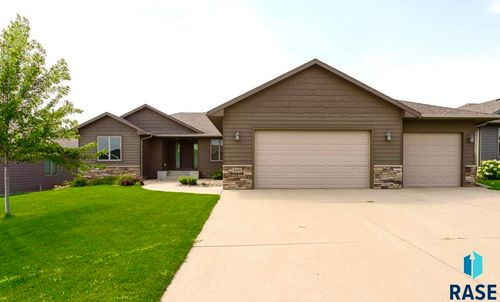 4305 S Alpine Ave, Sioux Falls, SD, 57110-6115 | Card Image