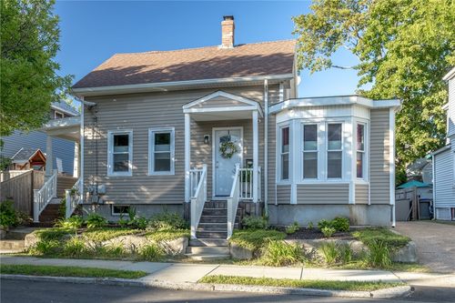 58 Russell Ave, East Providence, RI, 02914-3519 | Card Image