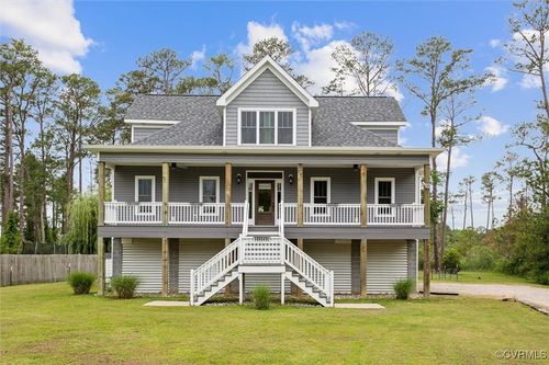 4 Walters Ln, Poquoson, VA, 23662-1877 | Card Image