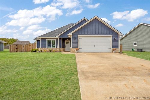 5443 Barn Owl Dr, Durant, OK, 74701-4784 | Card Image
