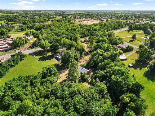 2500 W Grand Ave, Chickasha, OK, 73018-5104 | Card Image