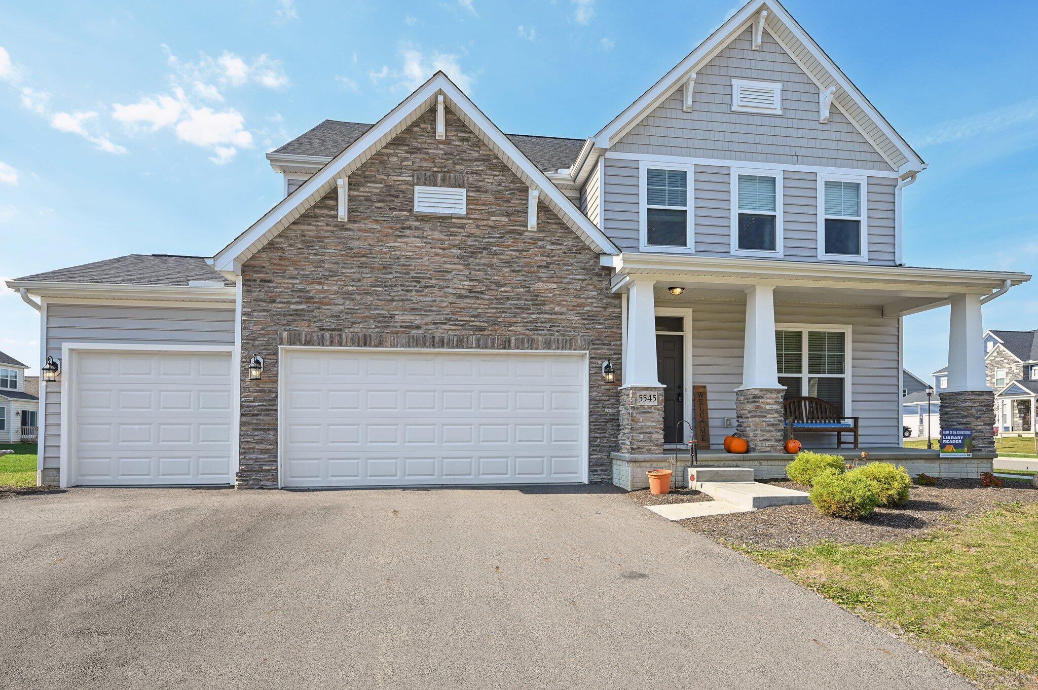 Carlisle Dr, Grove City, OH 43123