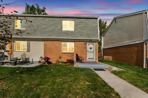 586 Willis Ln, Delaware, OH, 43015-1145 | Card Image