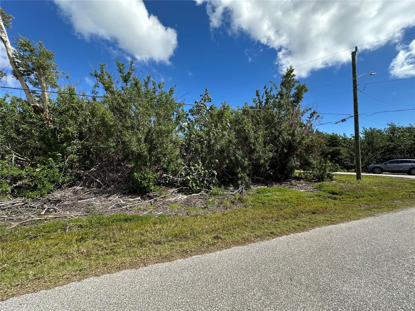 Land in PORT CHARLOTTE 3