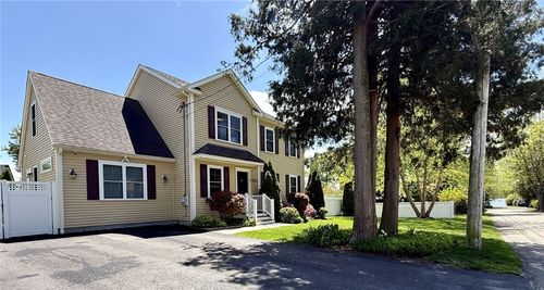 80 Preston Dr, Warwick, RI, 02886-9048 | Card Image