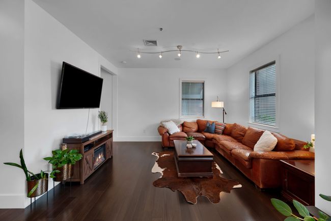 APT-108 - 2201 8 Th Ave S, Condo with 2 bedrooms, 2 bathrooms and 2 parking in Nashville TN | Image 6