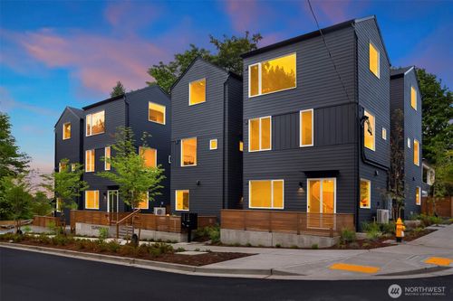 4920 31st Ave S, Seattle, WA, 98108 | Card Image
