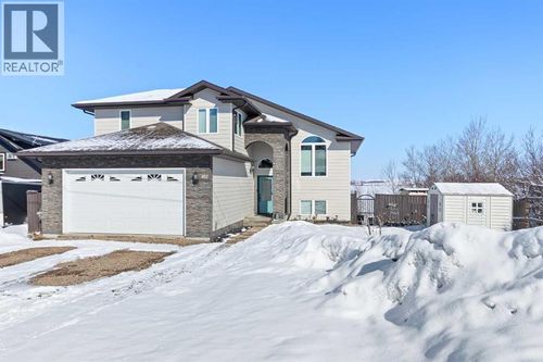 102 Hill Avenue, Greenstreet, SK, S0M0W0 | Card Image