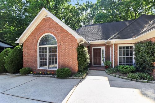 8902 Taunton Dr, Huntersville, NC, 28078-9606 | Card Image