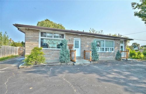 5532 Drummond Rd, Niagara Falls, ON, L2G4L3 | Card Image