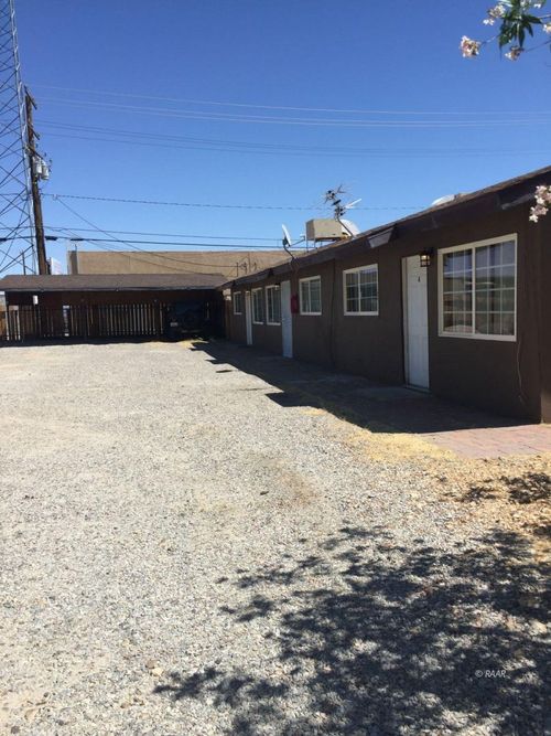 702 W Atkins Ave, Ridgecrest, CA, 93555-2439 | Card Image