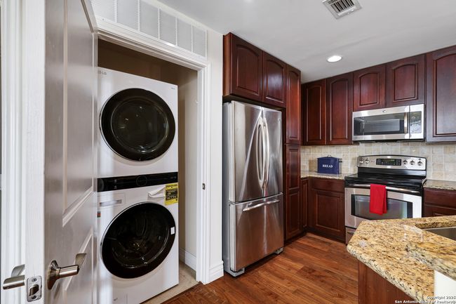 APT-203 - 215 Center St, Condo with 2 bedrooms, 2 bathrooms and null parking in San Antonio TX | Image 9