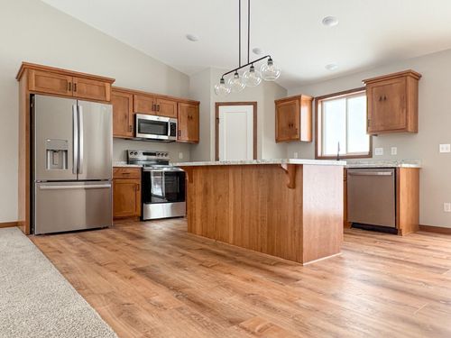 4622 9th St Ne, Saint Cloud, MN, 56304-9452 | Card Image