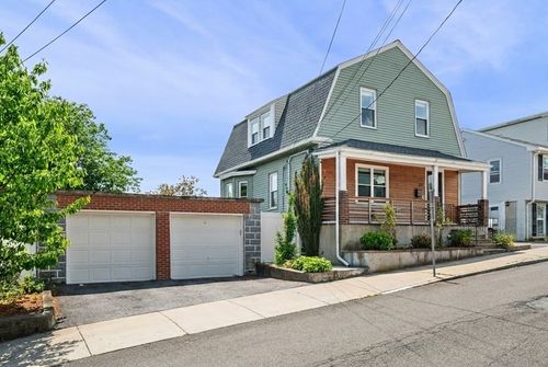 135 Bellingham St, Chelsea, MA, 02150-3337 | Card Image