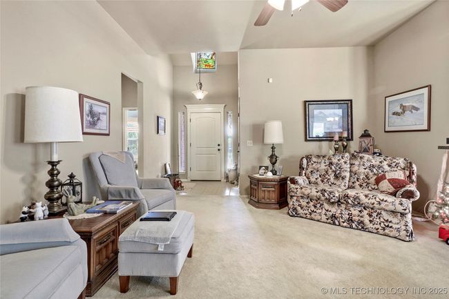 15715 S Broadway St, House other with 3 bedrooms, 2 bathrooms and null parking in Glenpool OK | Image 15