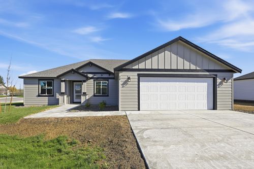 28 W 12th St, Deer Park, WA, 99006-5265 | Card Image
