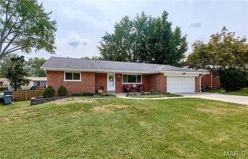 1700 Saint Denis St, Florissant, MO, 63033-3312 | Card Image
