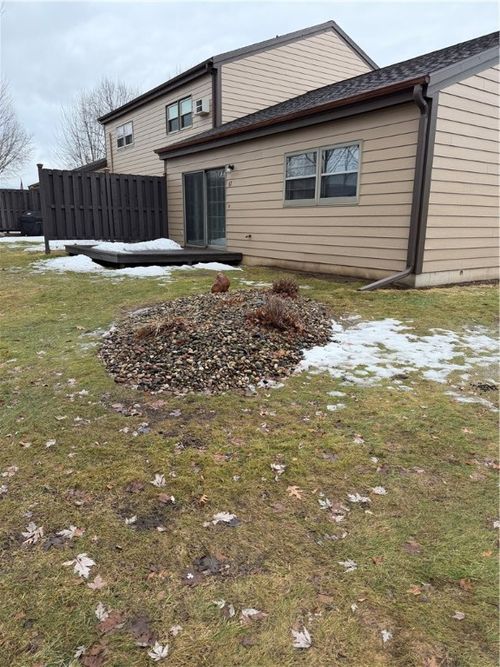 67 Meadows Ct, Chippewa Falls, WI, 54729-3877 | Card Image