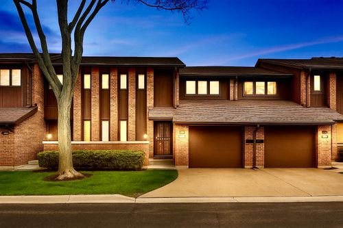 1226 Beau Dr, Park Ridge, IL, 60068-2075 | Card Image