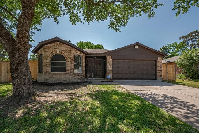 28903 Raestone St, House other with 3 bedrooms, 2 bathrooms and 2 parking in Spring TX | Image 5