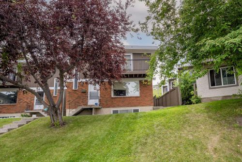 8-111 Huntington Park Green Nw, Calgary, AB, T2K5H4 | Card Image